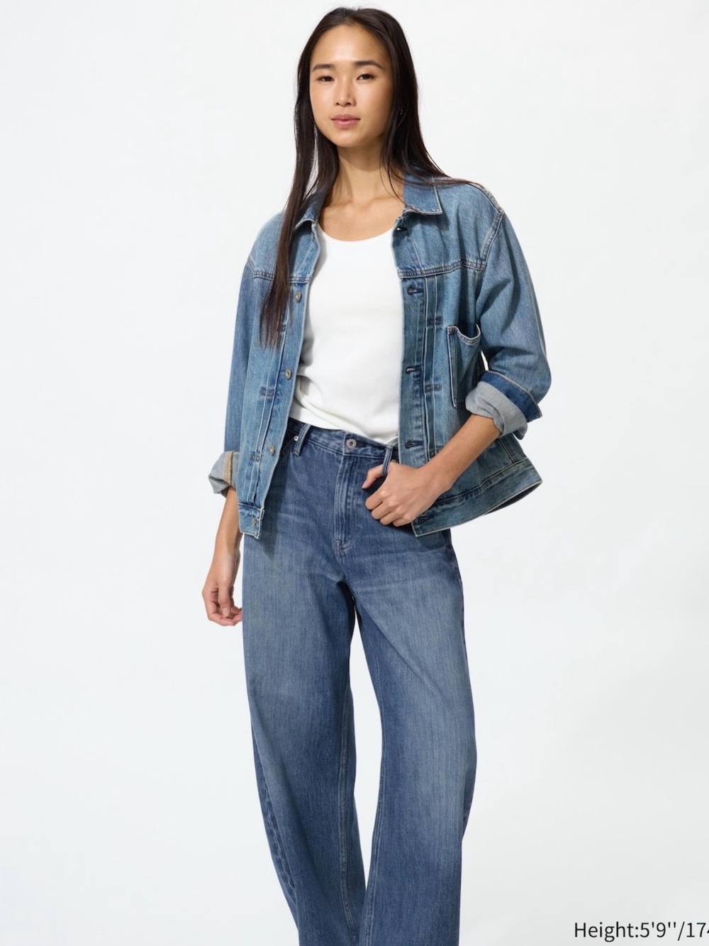 Uniqlo Barrel High-Rise Jeans in Blue Wash